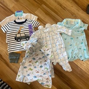Bundle 3-6 month Onesie and clothes
